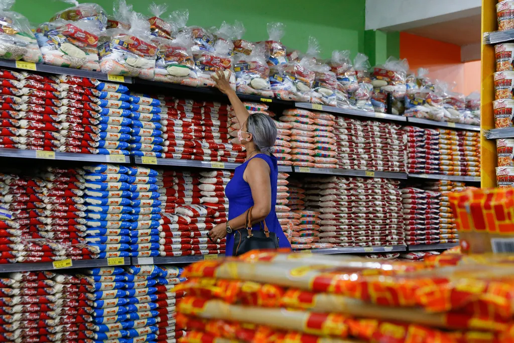 Cesta básica de alimentos está R$ 14 mais cara em junho