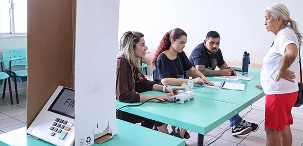 Justiça Eleitoral inicia convocação de mesários para eleições de outubro